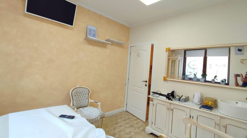 Afacere la Cheie ,Inclus Spatiu si Parcare - Poză 6