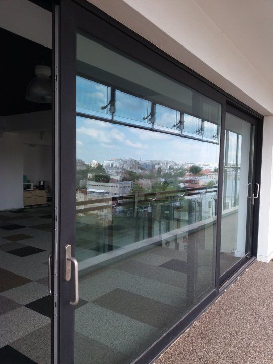 Spatiu office in cladire de birouri - Poză 9