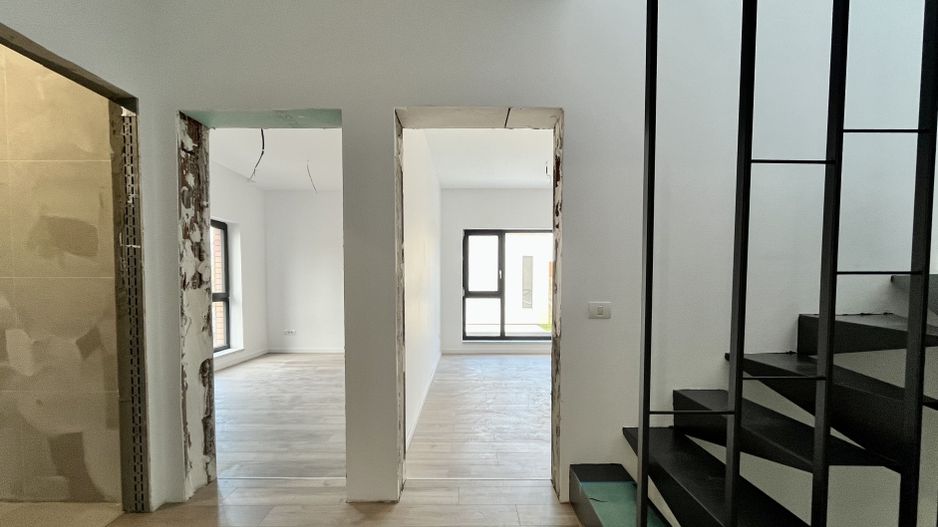 Casa individuala - 149 mp util - terasa rooftop cu jacuzzi de 32 mp - Poză 9
