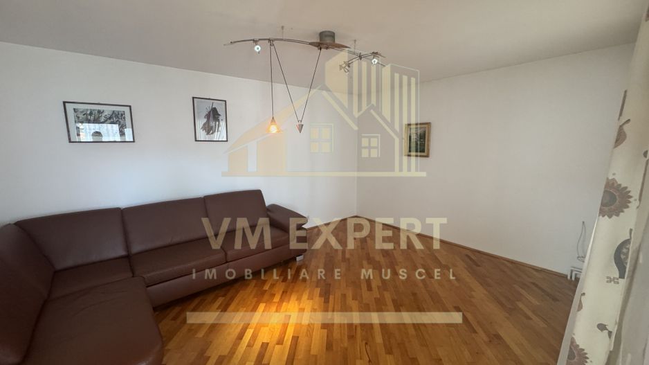 VILA 5 CAMERE, TEREN 4520 MP, LERESTI, ARGES - Poză 4