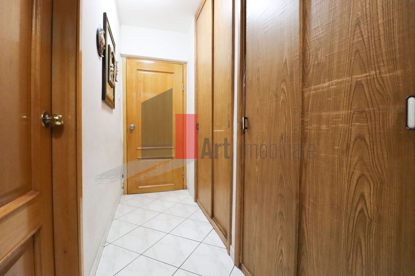 Apartamentul "SUPERMETO", BLOC STRADAL, REABILITAT - Poză 10