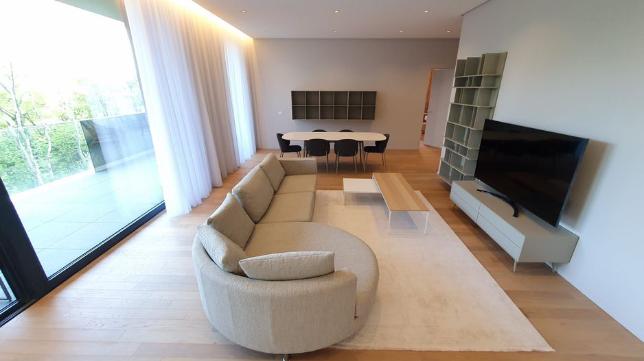 Inchiriere Apartament 3 camere Exclusive lifestyle in One Rahmaninov - Poză 2