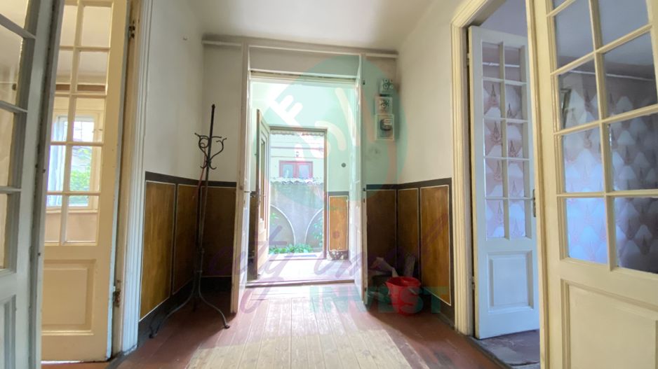 Parter de vila cu mică curte, Piața Alba Iulia - Poză 9