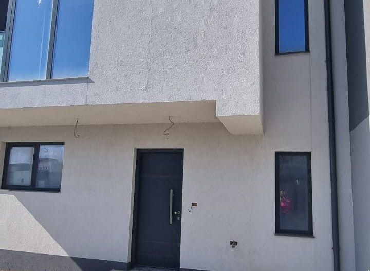 Casă P+1E de vânzare, 3 dormitoare, terasă, lacul Siutghiol, Ovidiu - Poză 3