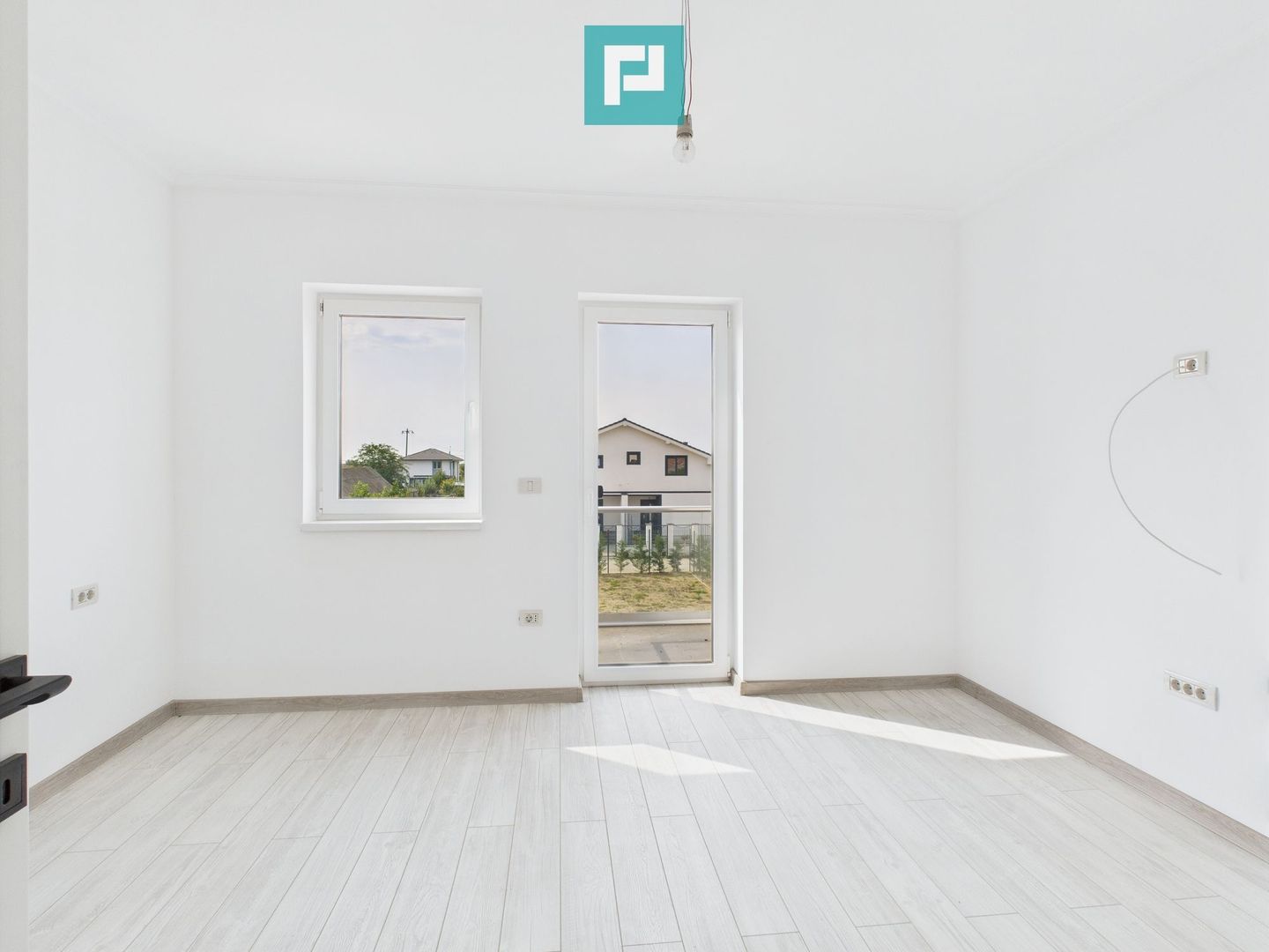 Casă modernă cu 4 camere în Becicherecul Mic - Poză 7