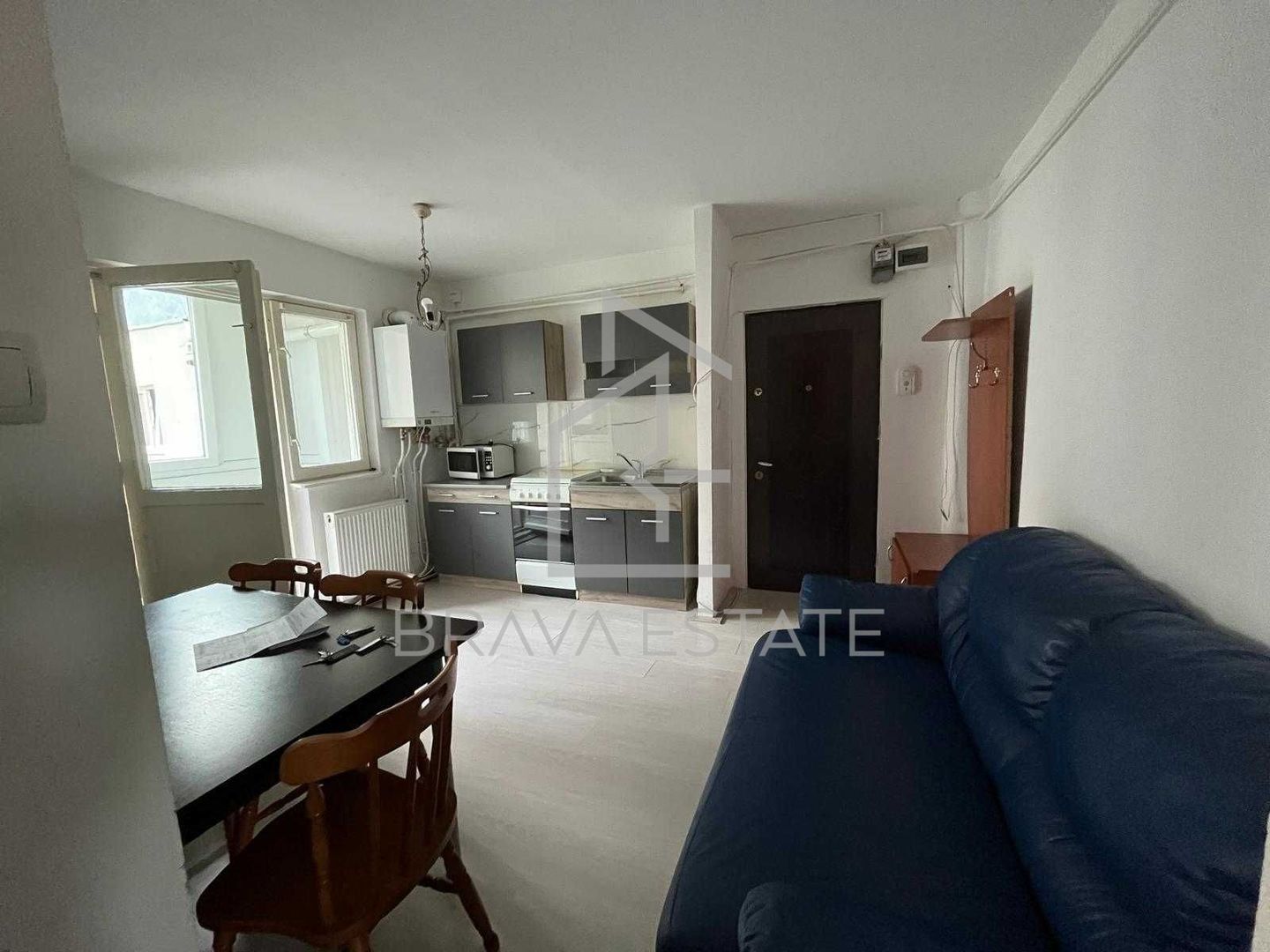 Apartament 2 camere, 45 mp, decomandat, 2 balcoane,  Zona Piata Marasti - Poză 1