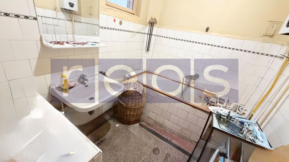 APARTAMENT IN CASA INTERBELICA | 82MP | IDEAL PENTRU RENOVARE - Poză 12