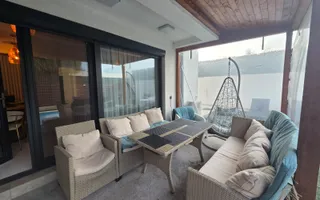 Vilă  cu mansardă, piscină și design modern – Tunari - Poză 36