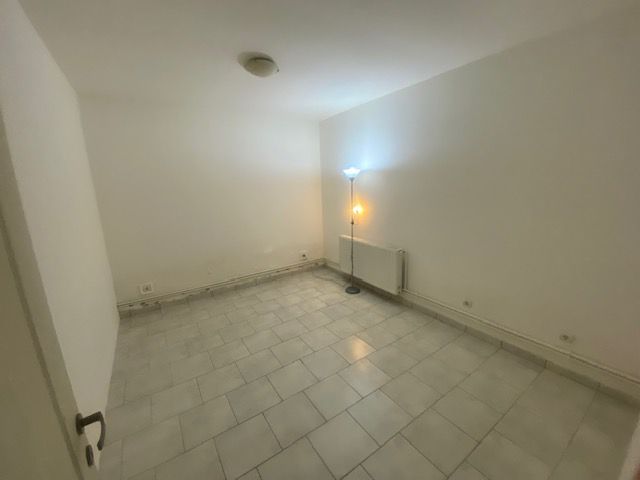 SPATIU COMERCIAL CU MULTIPLE DESTINATII CENTRAL - Poză 34