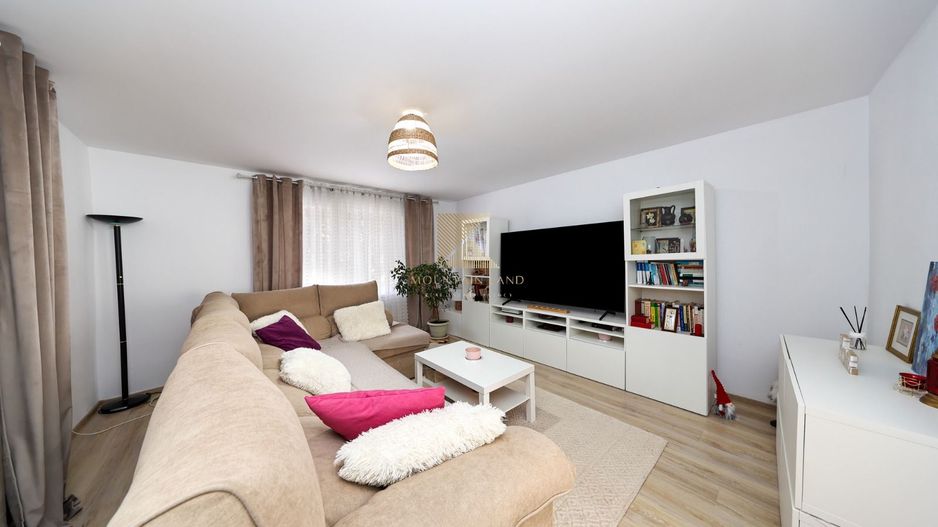 Casă renovată, teren 394 mp – Râșnov, str. Misu Popp, zonă centrală - Poză 2