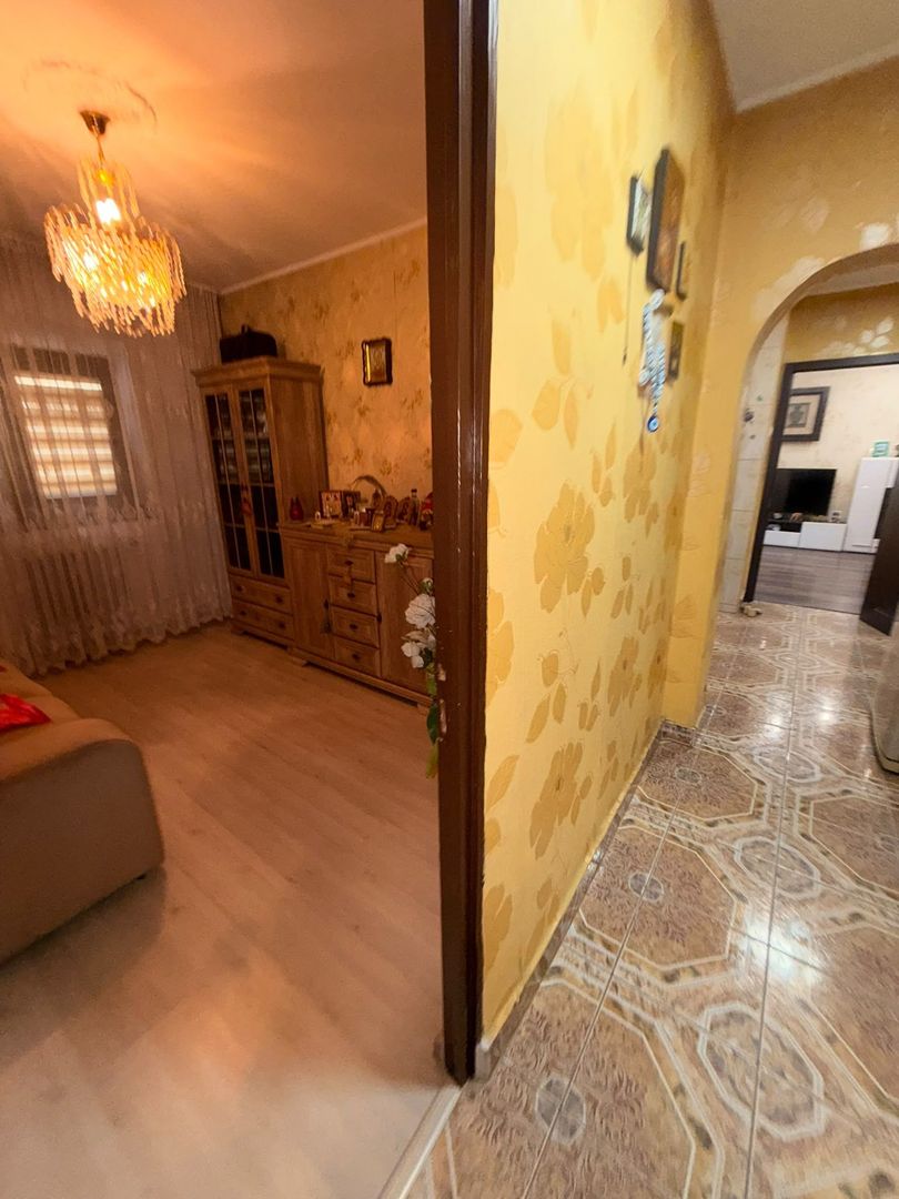 Apartament 4 camere de vanzare Crangasi - Poză 5