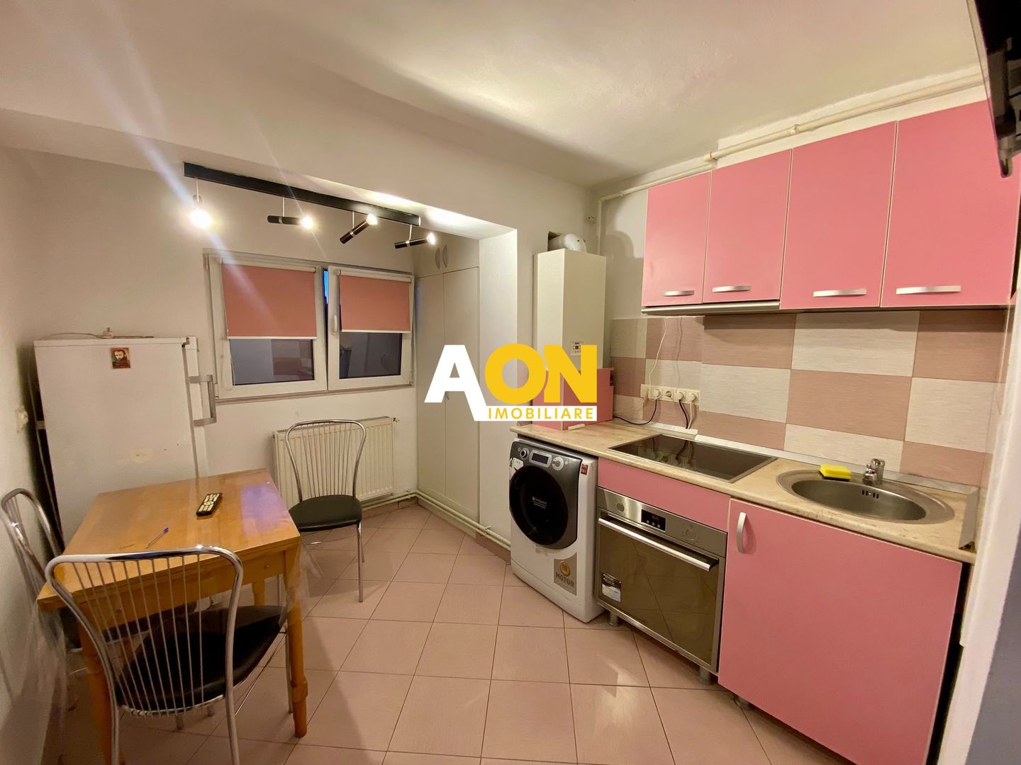 Apartament 2 Camere, Cetate, Loc de Parcare, Pet Friendly - Poză 3