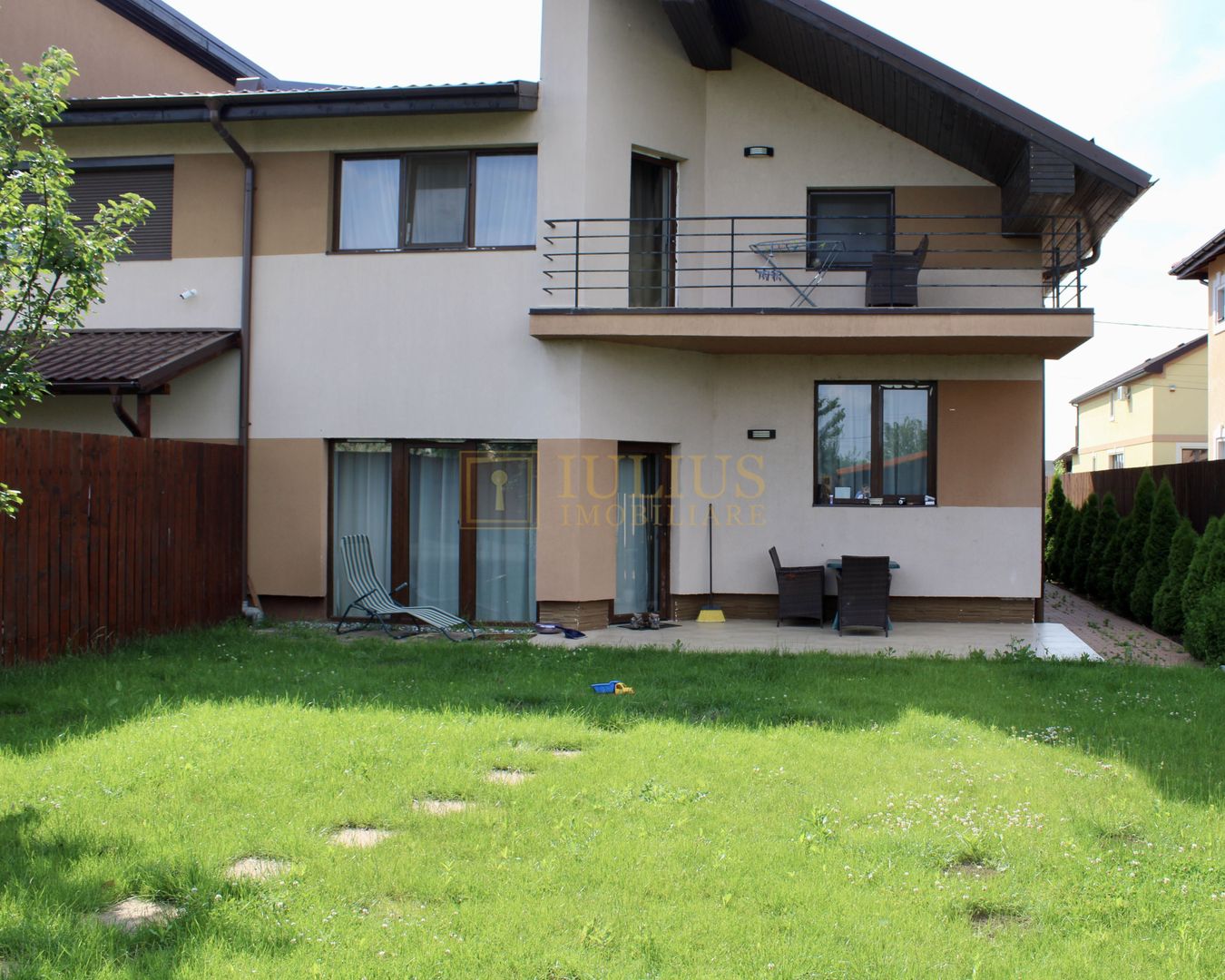 Duplex in stil scandinav, mobila de calitate, gradina si garaj. - Poză 1