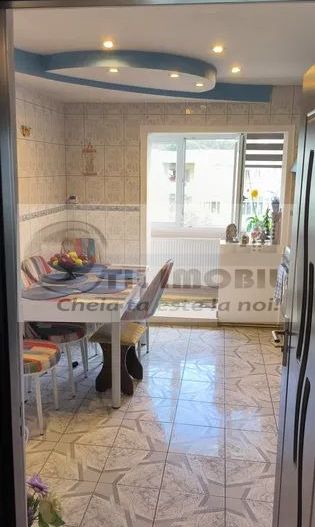 Apartament 3 camere, decomandat, 2 bai, 82mp, Poitiers - Poză 3