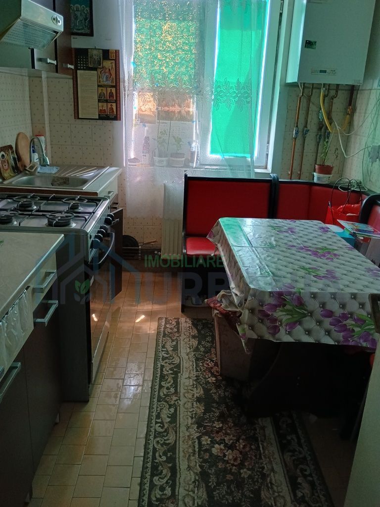 Primesc in gazda două fete, zona Podu Ros. - Poză 3