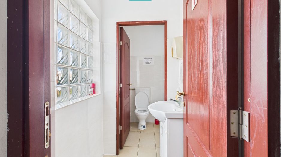 Spațiu de birou în zona Pârneava - Poză 6