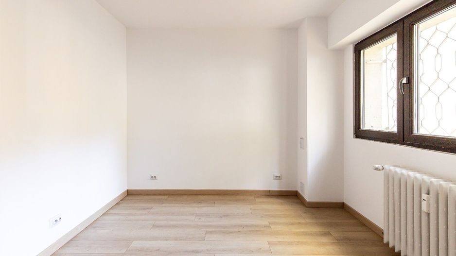 Închiriere apartament 3 camere, 85mp | 1 minut de metrou - Poză 3