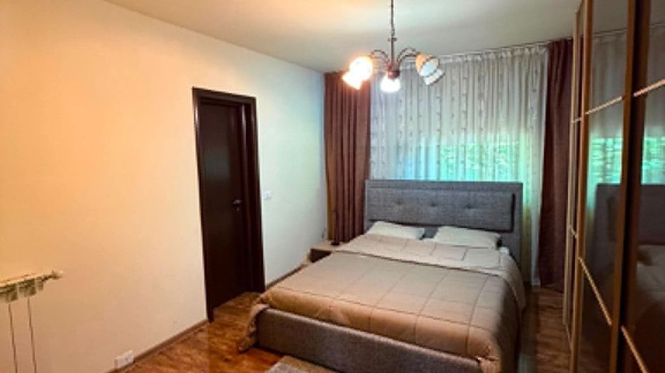Casă 300 mp în Micești | Teren 2.026 mp | 4 dormitoare - Poză 2