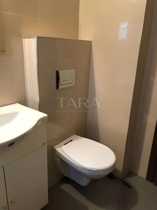 Apartament cu 2 camere, renovat complet, zona Plopilor, Pod Calvaria. - Poză 8