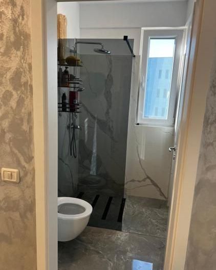 Apartament cu 3 camere, 2 bai si loc de parcare - Poză 11