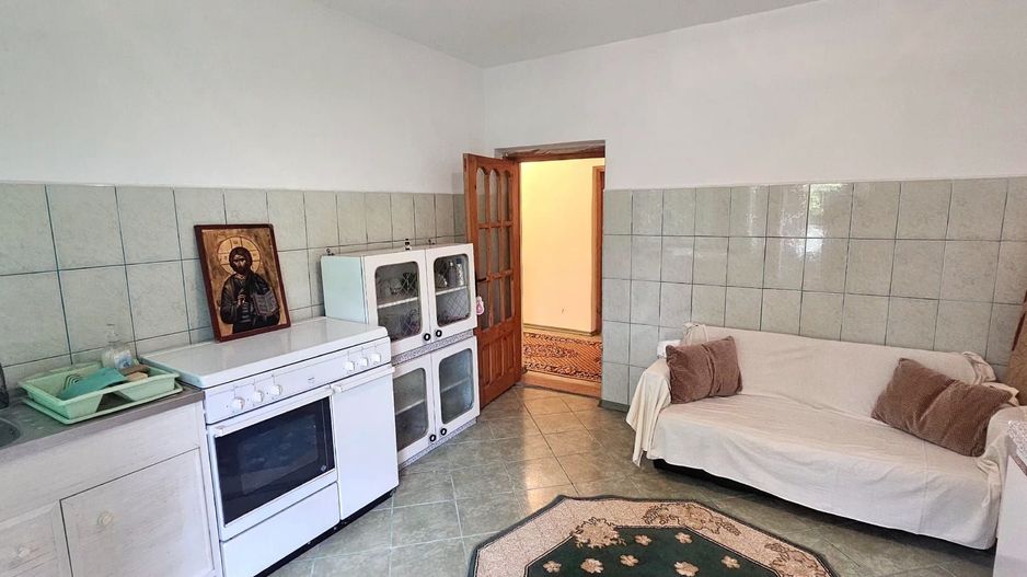 Casa la sol cu teren 1055 mp si livada - Vanatori, Galati - Poză 7