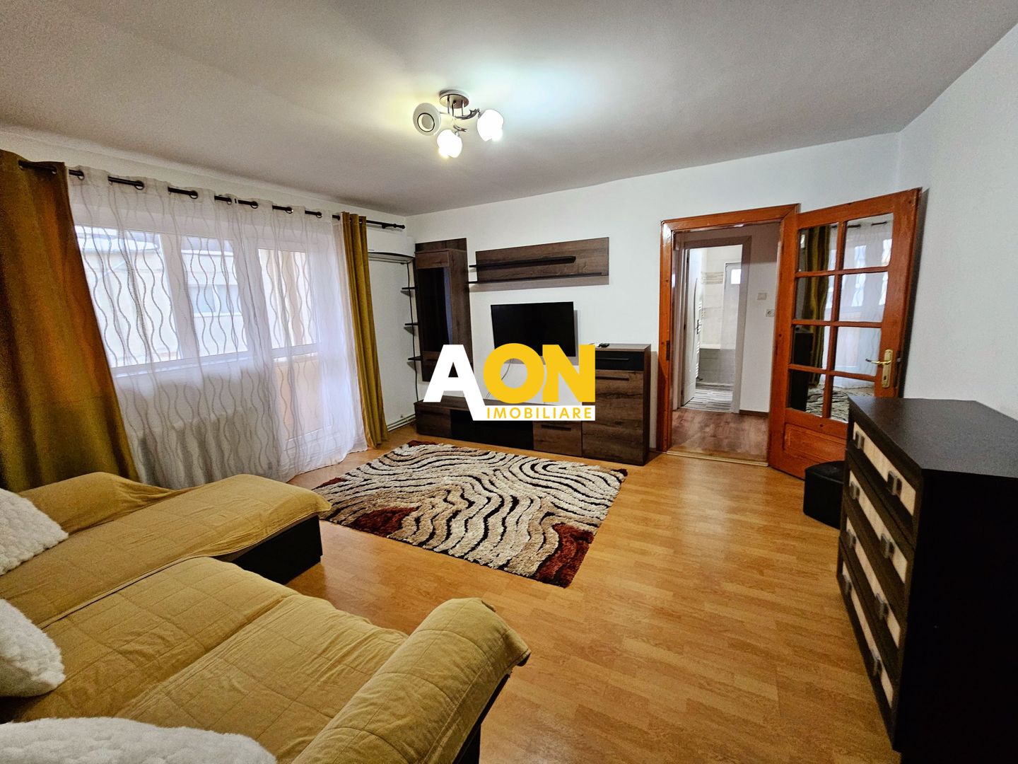 Apartament 2 camere, zona scolii Mihai Eminescu - Poză 1