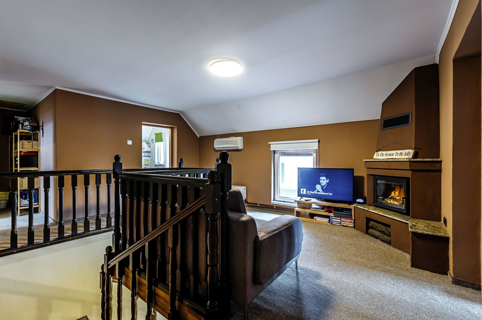 Pret redus Casă spațioasă cu teren generos în Gai Comision 0 - Poză 2