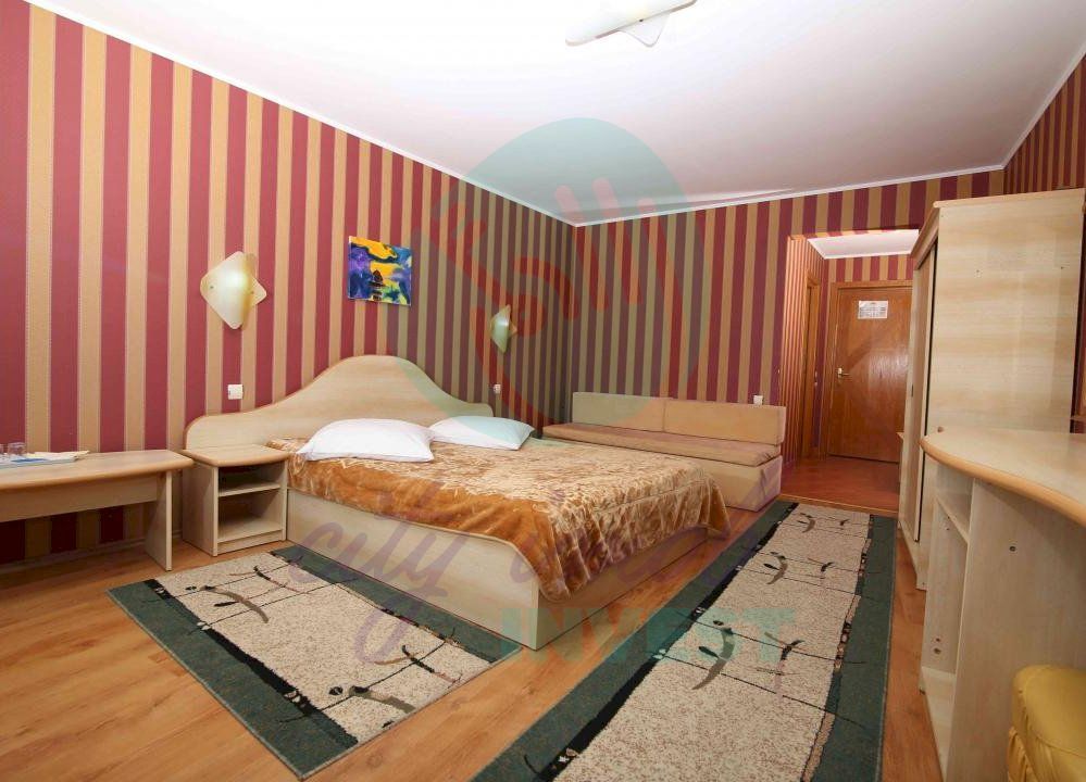 Vila cu 24 de camere cu priveliste superba ideal investitie in PREDEAL - Poză 28