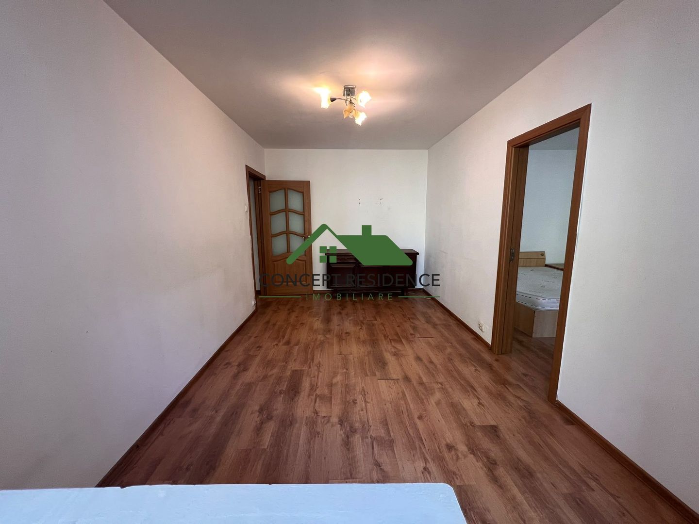 Apartament 2 camere, 40 mp, etaj 3/4 – Aleea Jupiter - Poză 1