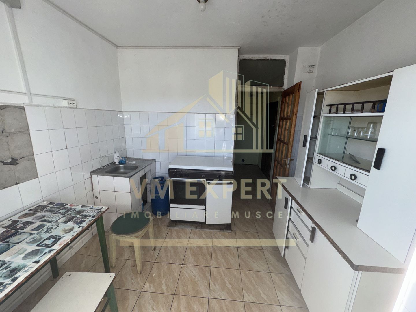 APARTAMENT 3 CAMERE ETAJ 2 CAMPULUNG CARTIER GRADISTE - Poză 7