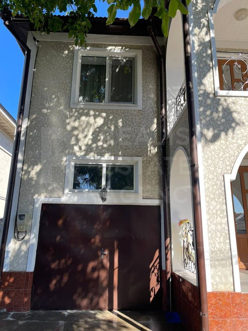 Chirie, casă, 4 camere, strada Ştefan Neaga. - Poză 2