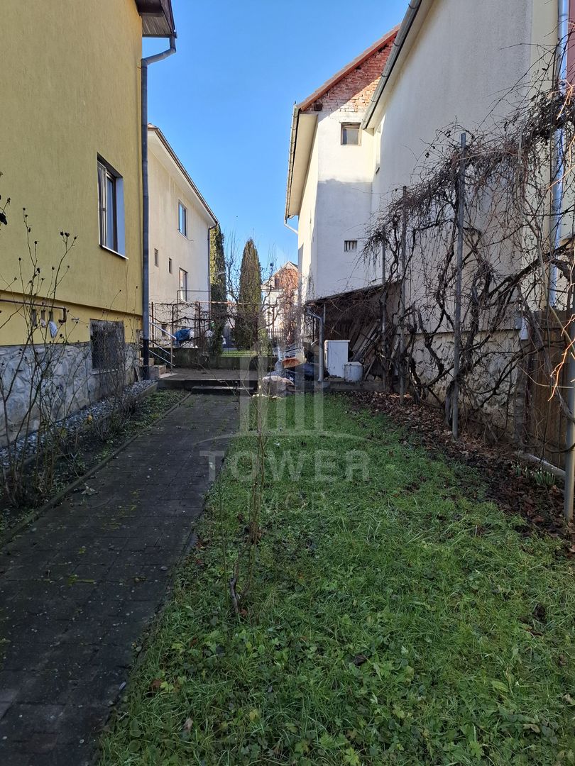 Casa single, in Cisnadie - zona centrala (aproape de Spital) - Poză 1