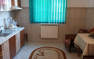 Vila 240 mp , situata la Ciusmea, pret 190000 euro neg - Poză 7