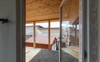 Clădire și teren de investiție, central Roman - Poză 55