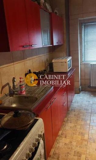 PACURARI - 4 CAMERE DECOMANDAT - ETAJ 2 - Poză 2