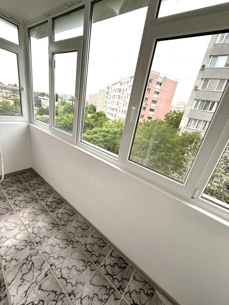 Închiriez Apartament cu 3 camere decomandat, parcare inclusă, metrou Dristor 🚗 - Poză 8