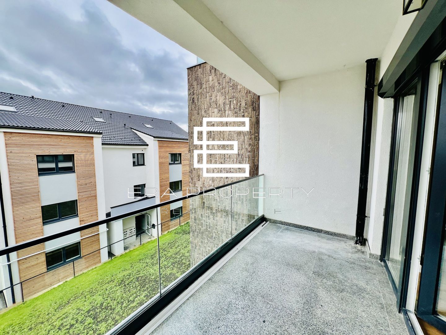 Apartament  54 mp- balcon 14 mp- aer conditionat- zona Aeroport /Sibiu - Poză 8