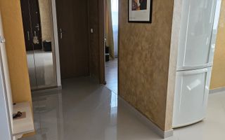 Apartament 3 camere, ultracentral, Bulevardul Traian - Poză 2
