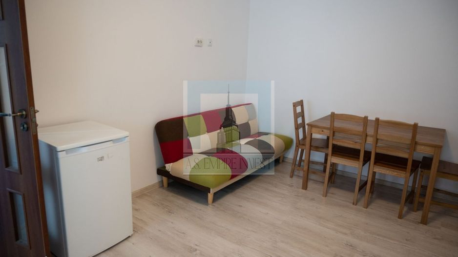Apartament elegant în zona centrală, cu curte și intrare individuală - Poză 5