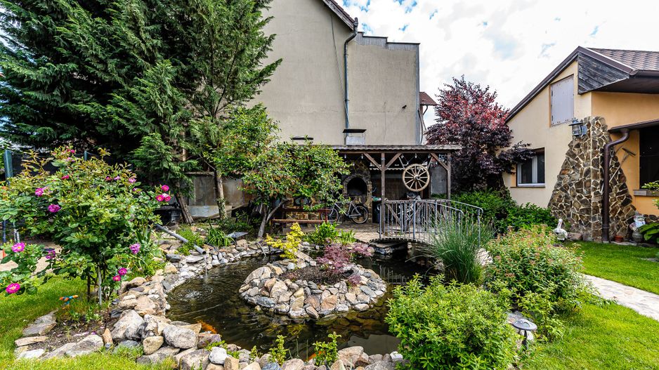 Oază de verdeață în Arad, cartier Pârneava. - Poză 1