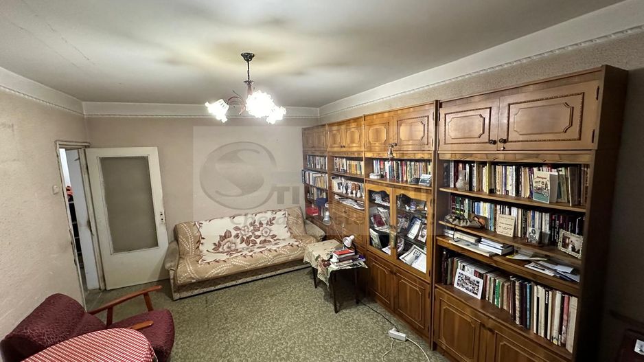 Apartament 3 camere, 2 bai, Bd. Independentei 204.000 euro - Poză 2