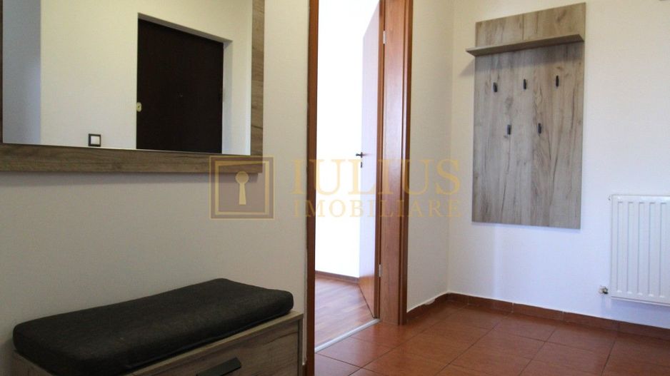 Aradului; decomandat, bucatarie inchisa. Parcare privata inclusa. - Poză 17