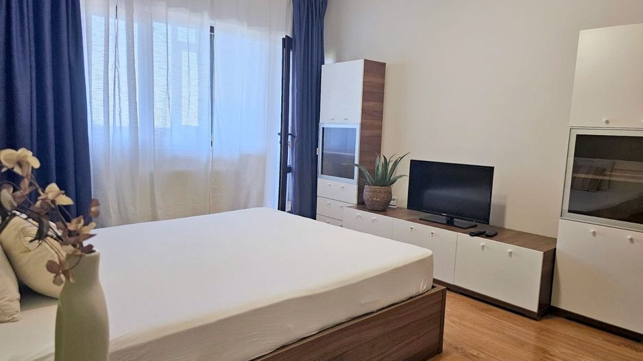 De inchiriat o camera Italian Residence, etaj 9/12, 420 euro - Poză 12