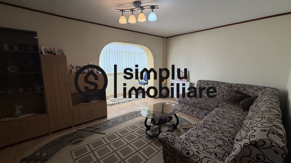 3 decomandate, etaj 2/4, centrala termica, Rovine - 157 000 Euro - Poză 2