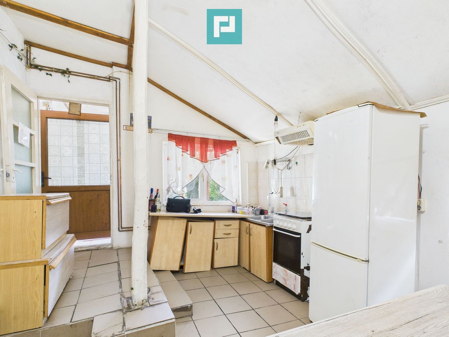 Casă individuală 90 mp, teren 719 mp în Murani - Poză 9