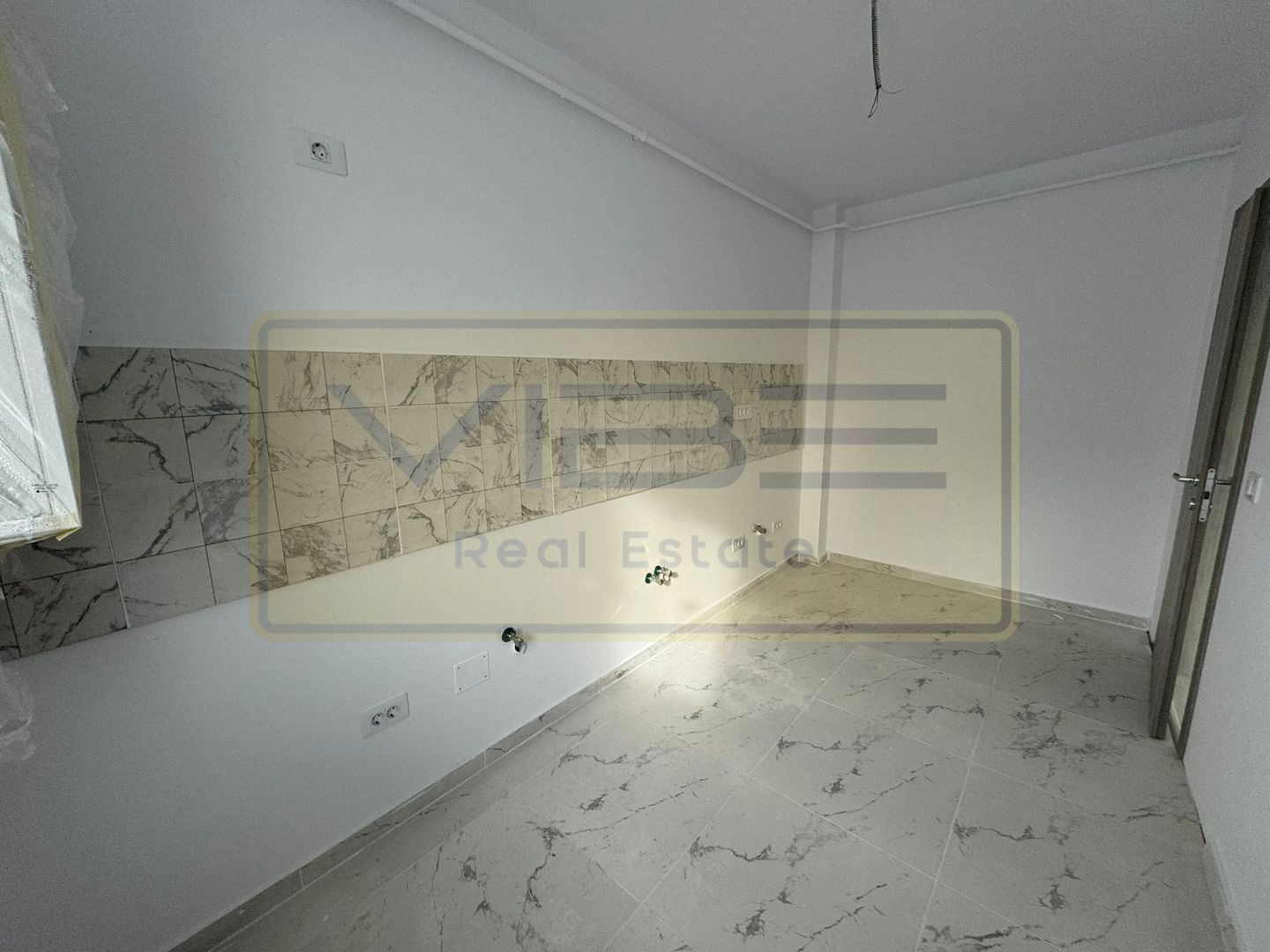 Apartament 1 camera Bugium-Mega Image - Poză 9