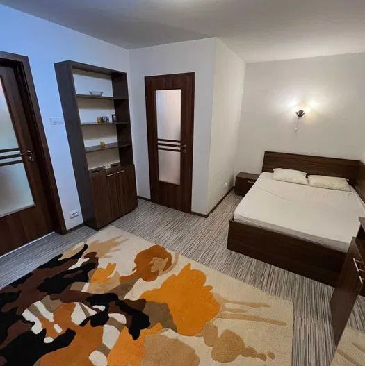 Garsoniera Piata Victoriei - Poză 1