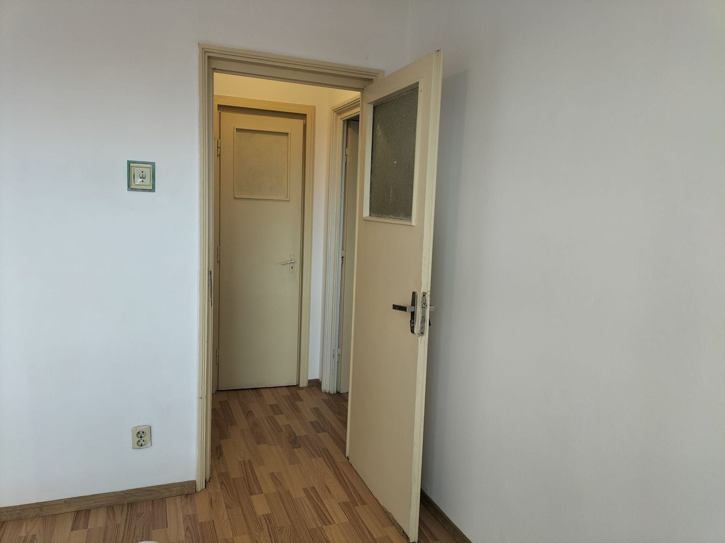 Inchiriere apartament 2 camere zona 1 Mai langa statia Metrou - Poză 8
