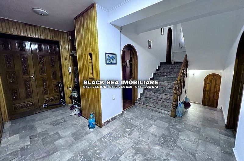 Ocazie unica de investitie in zona Ultracentrala l Vila 7 camere P+1+M - Poză 3