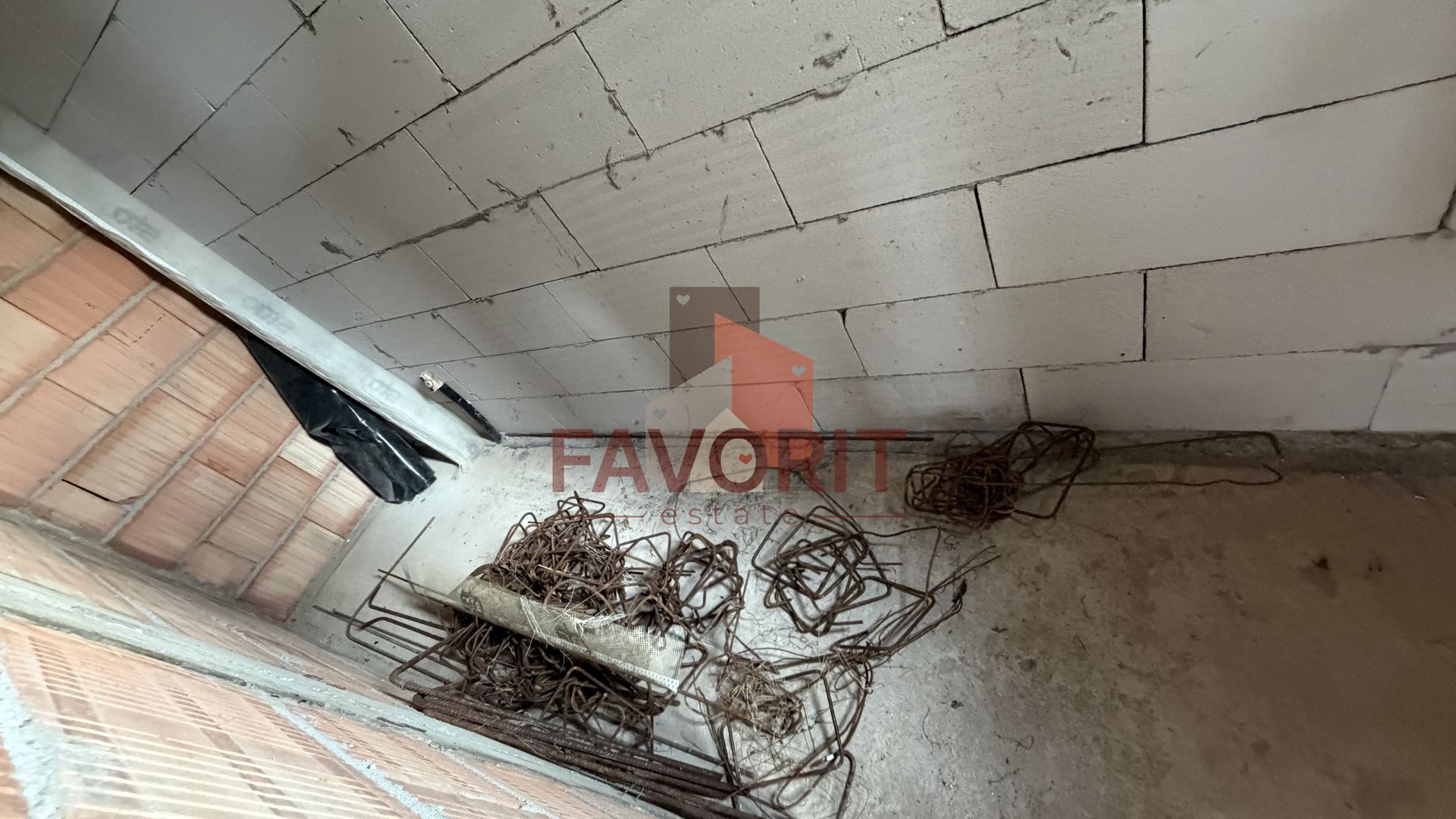 Duplex despartit | 4 camere | Asfalt si toate utilitatile | Zona excelenta - Poză 6